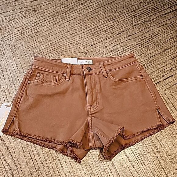 Shayanne brown denim shorts size 27 runs more like 26 - Picture 1 of 10